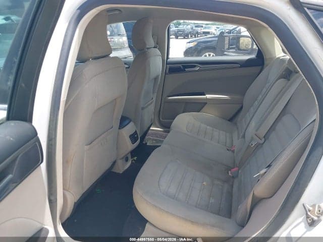 2017 FORD FUSION SE 18