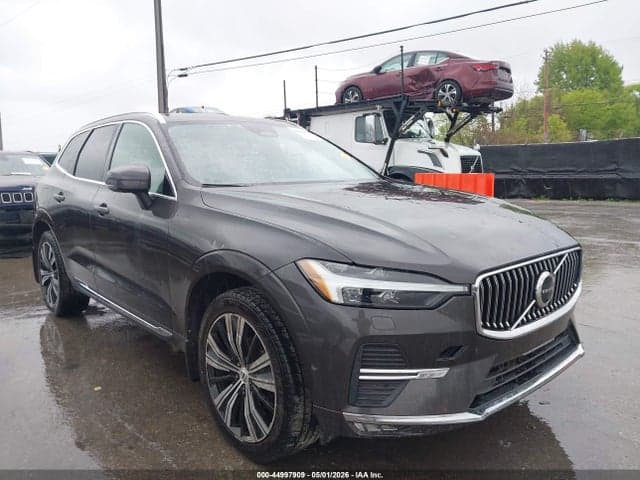 2022 VOLVO XC60 B5