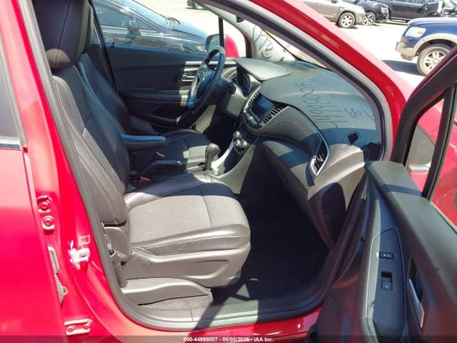 2020 CHEVROLET TRAX FWD LT 5
