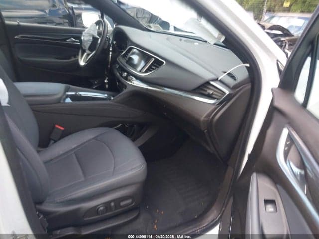 2023 BUICK ENCLAVE ESSENCE AWD 5