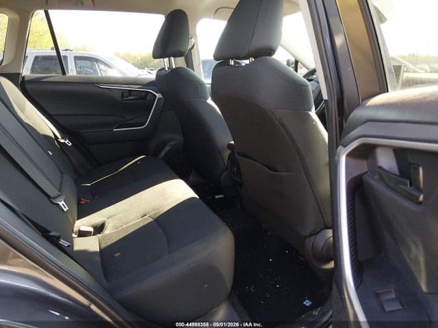 2024 TOYOTA RAV4 LE 8