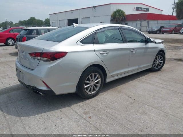 2019 HYUNDAI SONATA SE 4