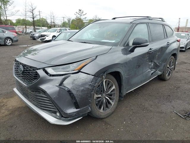 2021 TOYOTA HIGHLANDER XSE 2