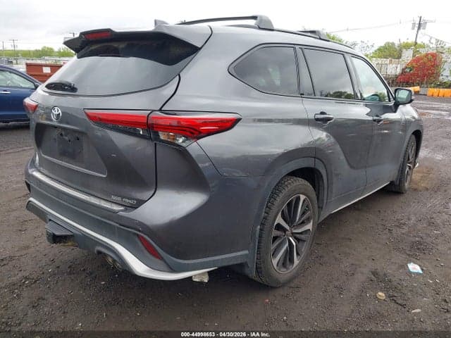 2021 TOYOTA HIGHLANDER XSE 4