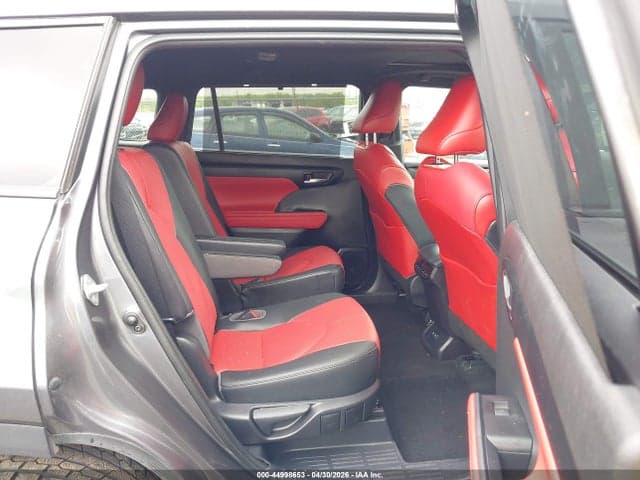 2021 TOYOTA HIGHLANDER XSE 8