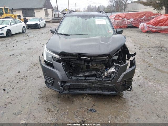2023 SUBARU FORESTER LIMITED 6