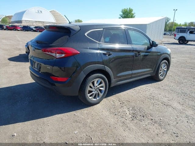 2018 HYUNDAI TUCSON SE 4