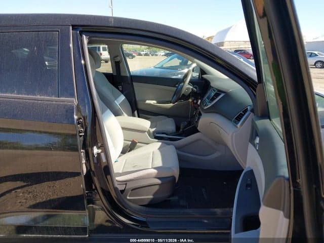 2018 HYUNDAI TUCSON SE 5