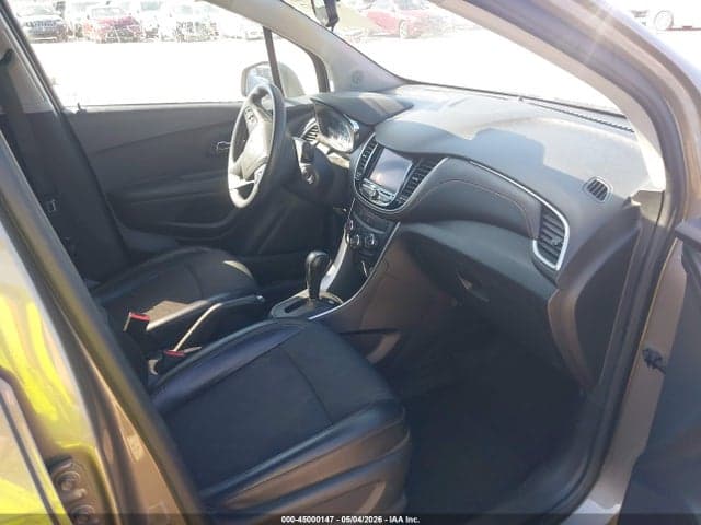 2021 CHEVROLET TRAX AWD LT 5