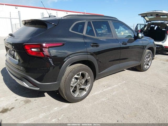 2026 CHEVROLET TRAX FWD LT 4