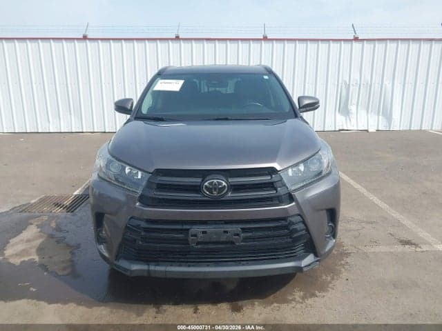 2019 TOYOTA HIGHLANDER SE 12