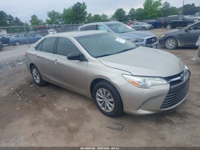 2017 TOYOTA CAMRY LE - 1