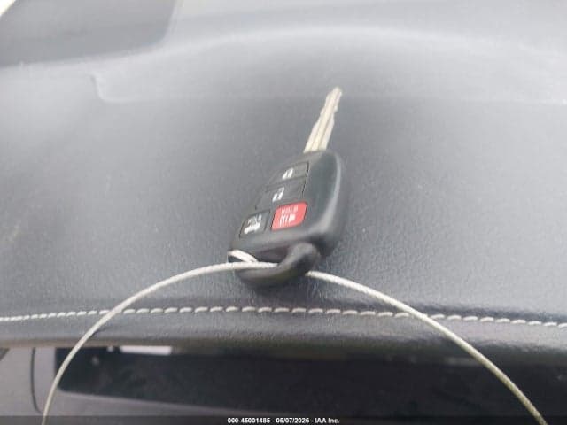 2017 TOYOTA CAMRY LE 11