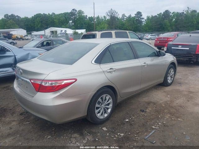 2017 TOYOTA CAMRY LE 4
