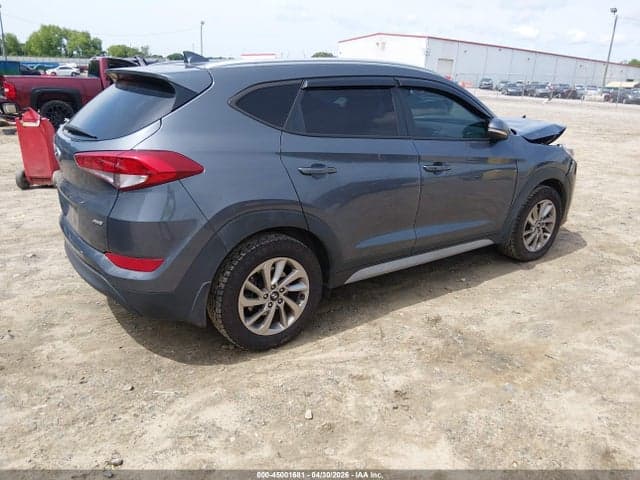 2017 HYUNDAI TUCSON SE PLUS 4