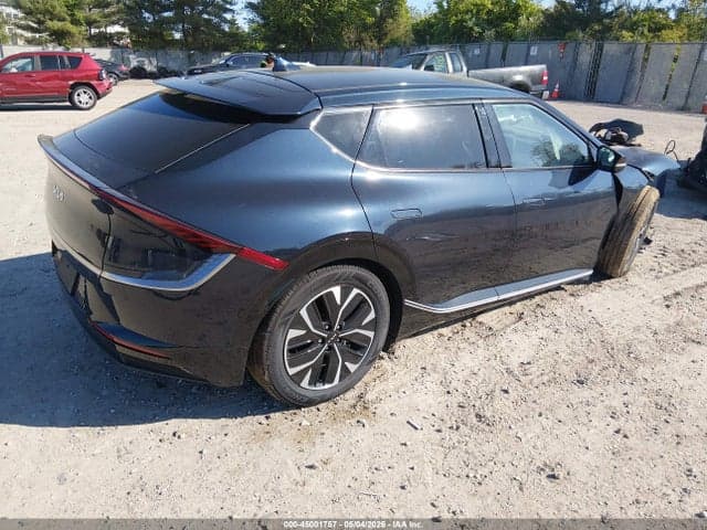2022 KIA EV6 WIND 4