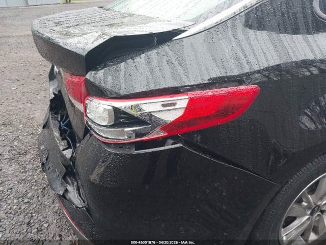2018 KIA OPTIMA LX 17