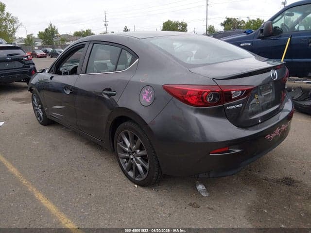 2018 MAZDA MAZDA3 TOURING 3