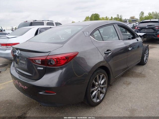 2018 MAZDA MAZDA3 TOURING 4