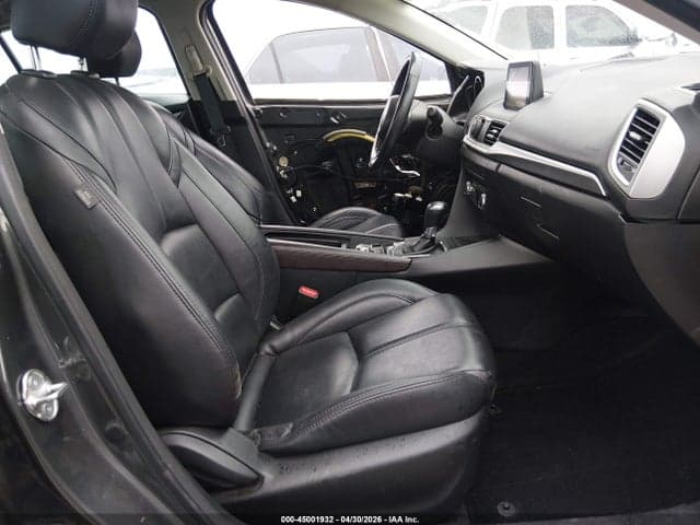2018 MAZDA MAZDA3 TOURING 5