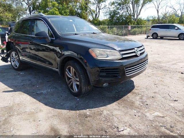 2013 VOLKSWAGEN TOUAREG VR6