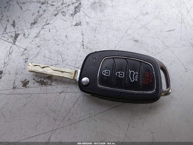 2020 HYUNDAI TUCSON SE 11