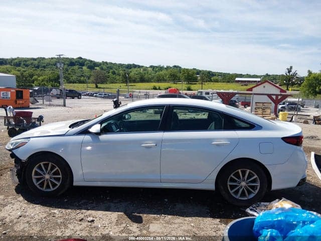 2018 HYUNDAI SONATA SE 13
