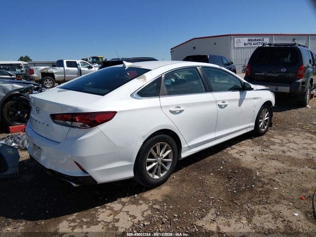 2018 HYUNDAI SONATA SE 4