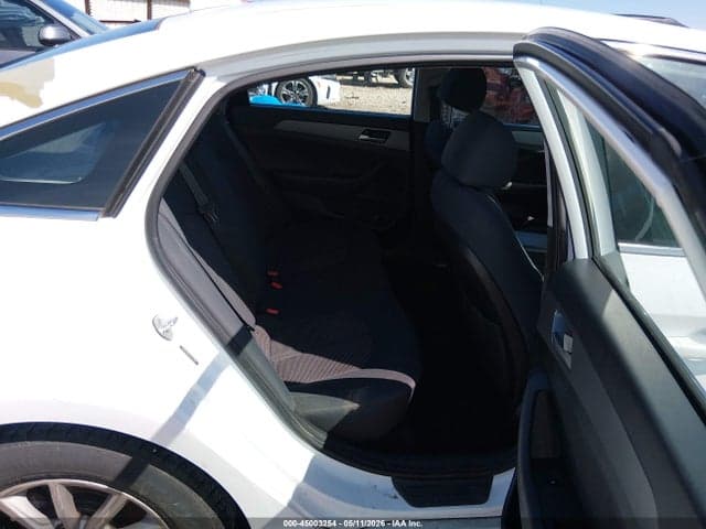 2018 HYUNDAI SONATA SE 8