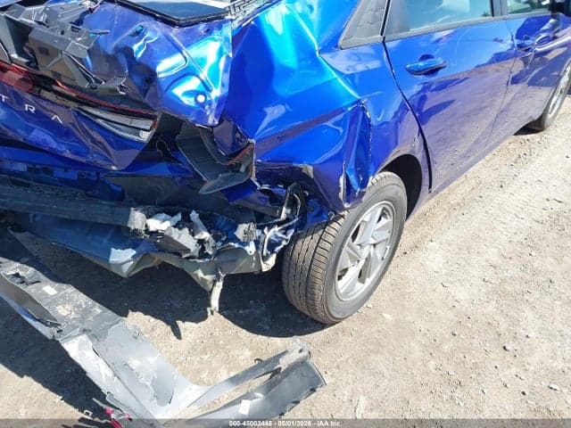 2024 HYUNDAI ELANTRA SE 17