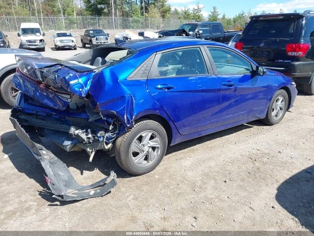 2024 HYUNDAI ELANTRA SE 4