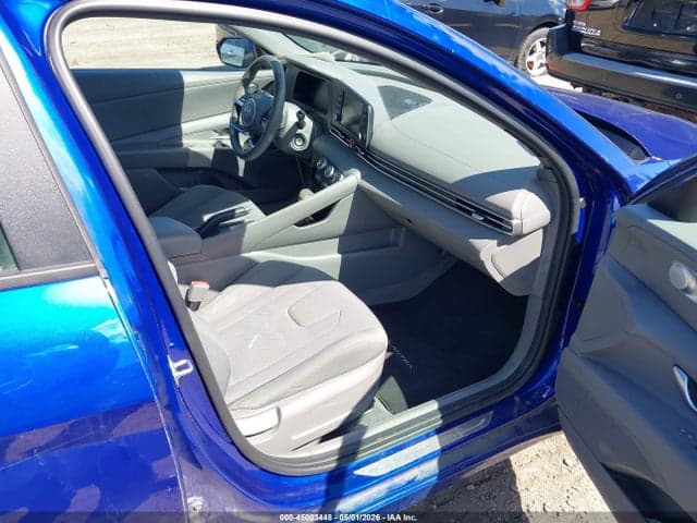 2024 HYUNDAI ELANTRA SE 5