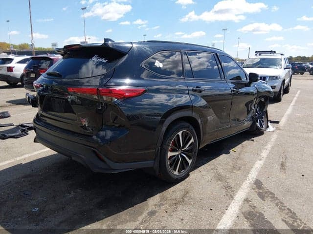2021 TOYOTA HIGHLANDER XSE 4