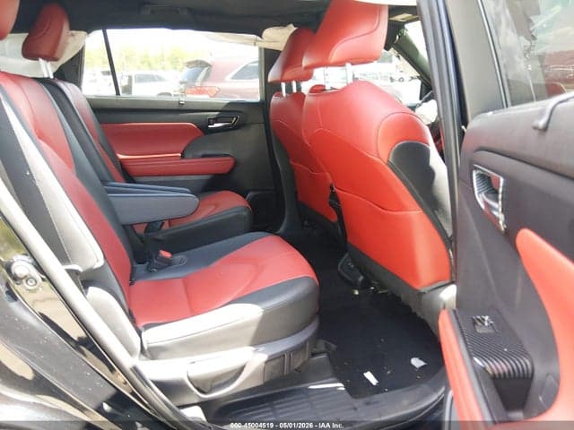 2021 TOYOTA HIGHLANDER XSE 8