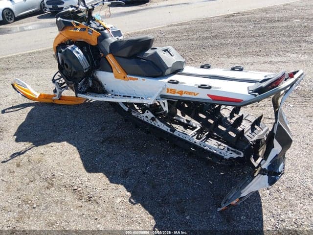 2017 SKI-DOO SUMMIT 800 3