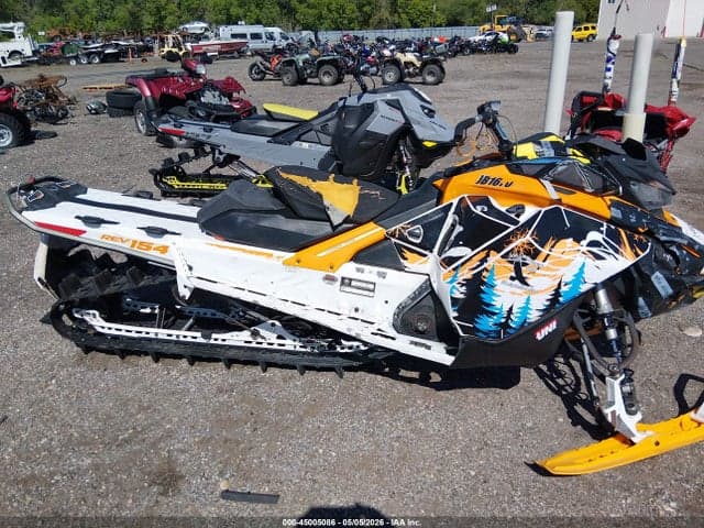 2017 SKI-DOO SUMMIT 800 5