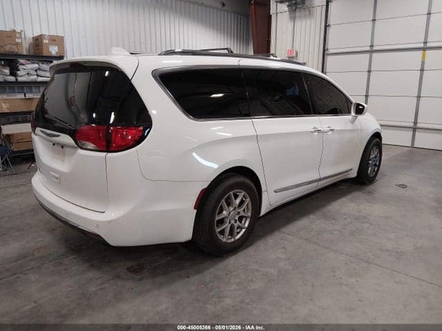 2020 CHRYSLER PACIFICA TOURING L 4