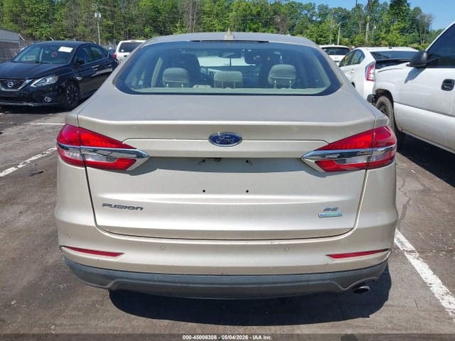 2019 FORD FUSION SE 16