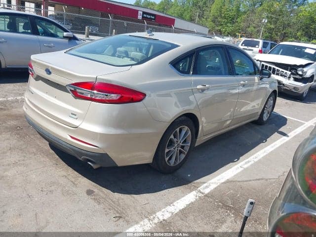 2019 FORD FUSION SE 4