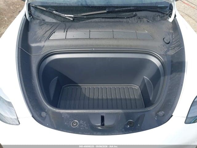 2025 TESLA MODEL Y LONG RANGE DUAL MOTOR REAR-WHEEL DRIVE 10
