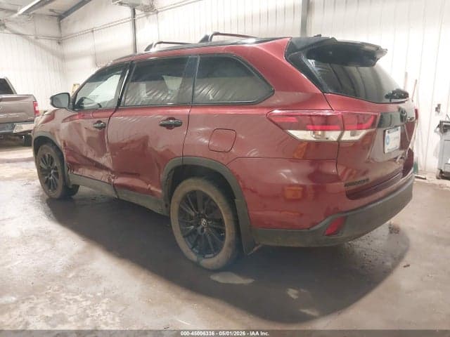 2019 TOYOTA HIGHLANDER SE 3