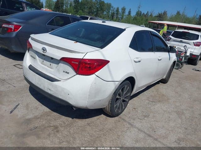 2017 TOYOTA COROLLA XSE 4