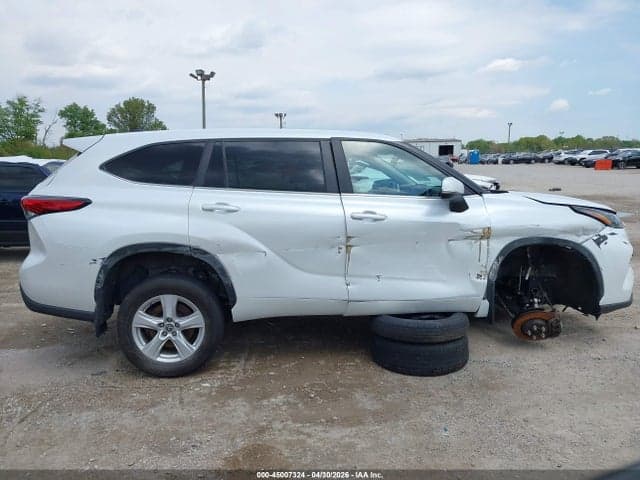 2023 TOYOTA HIGHLANDER LE 12