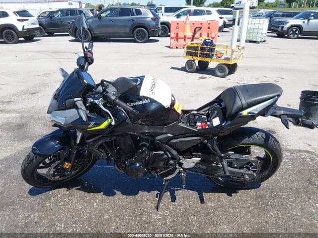 2024 KAWASAKI ER650 P 13