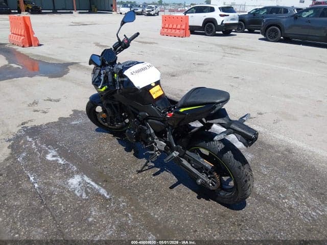 2024 KAWASAKI ER650 P 3