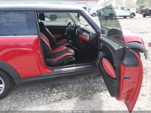2011 MINI COOPER 5