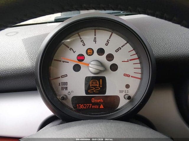 2011 MINI COOPER 7