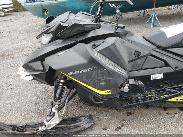 2022 SKI-DOO SUMMIT 850 E-TEC 12
