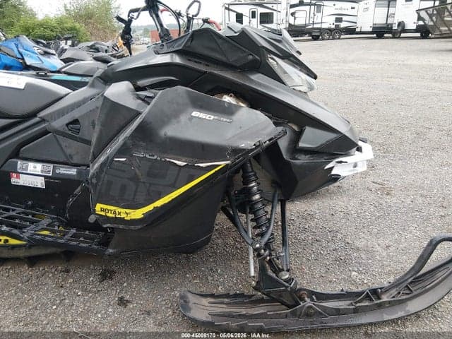 2022 SKI-DOO SUMMIT 850 E-TEC 6