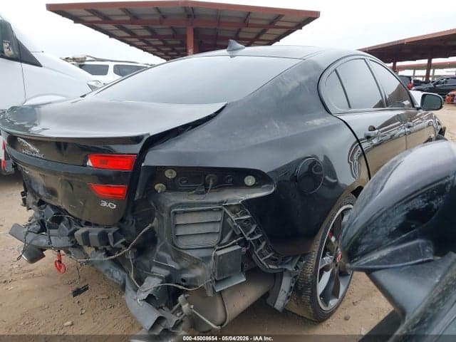 2015 JAGUAR XF 3.0 4